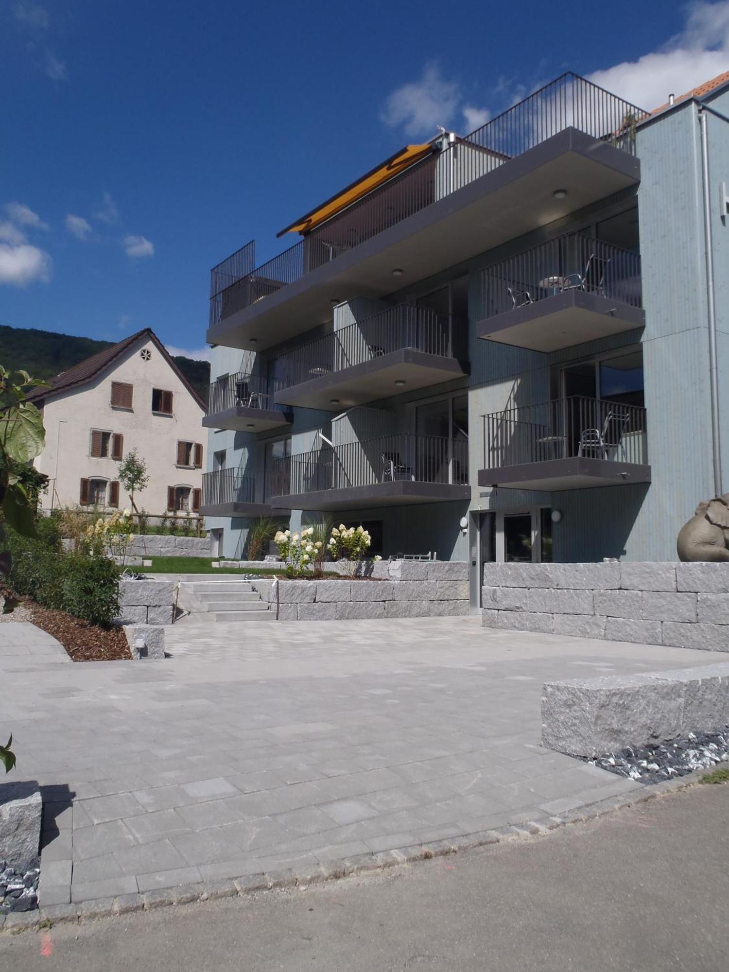 Hotel Traube Garni Kuttigen Esterno foto